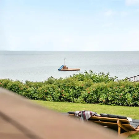 Stefanie - 10m From The Sea By Interhome