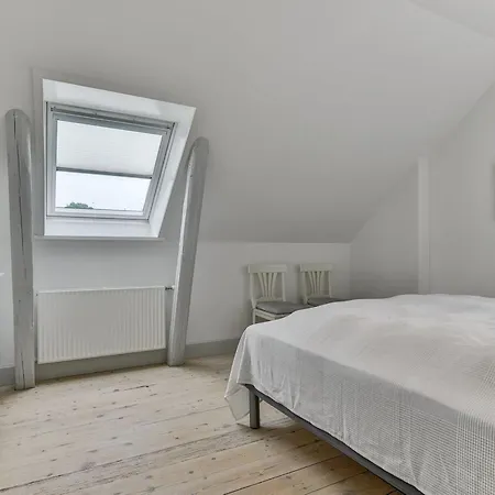 Stefanie - 10m From The Sea By Interhome *