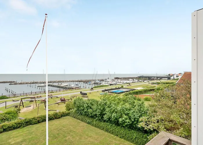 Stefanie - 10m From The Sea By Interhome *