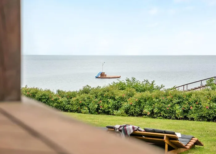 Stefanie - 10m From The Sea By Interhome