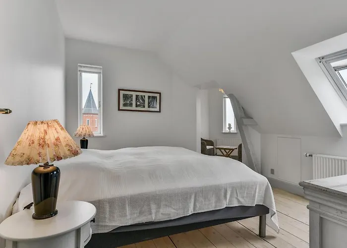 Stefanie - 10m From The Sea By Interhome